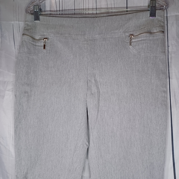 Joe B Gray Cropped Pants with Zipper Pockets - Picture 3 of 10